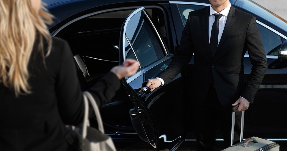 Advantages of chauffeur service for corporate travel